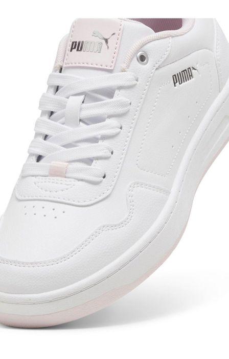 Дамски спортни обувки Puma Court Classy