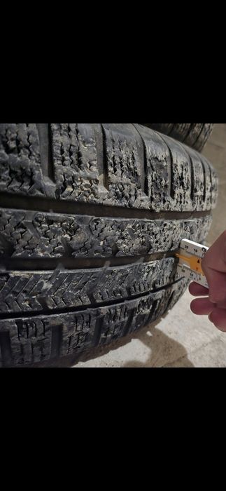 225/55 R17 vredestein