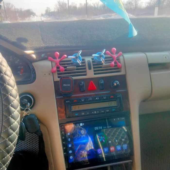 Продам мерс 210 лупарь.