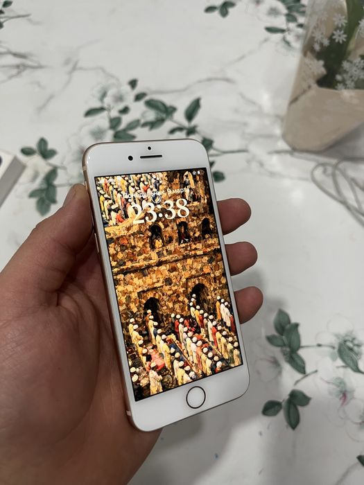 Срочно Iphone 8