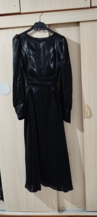 Продам черный  модный платье