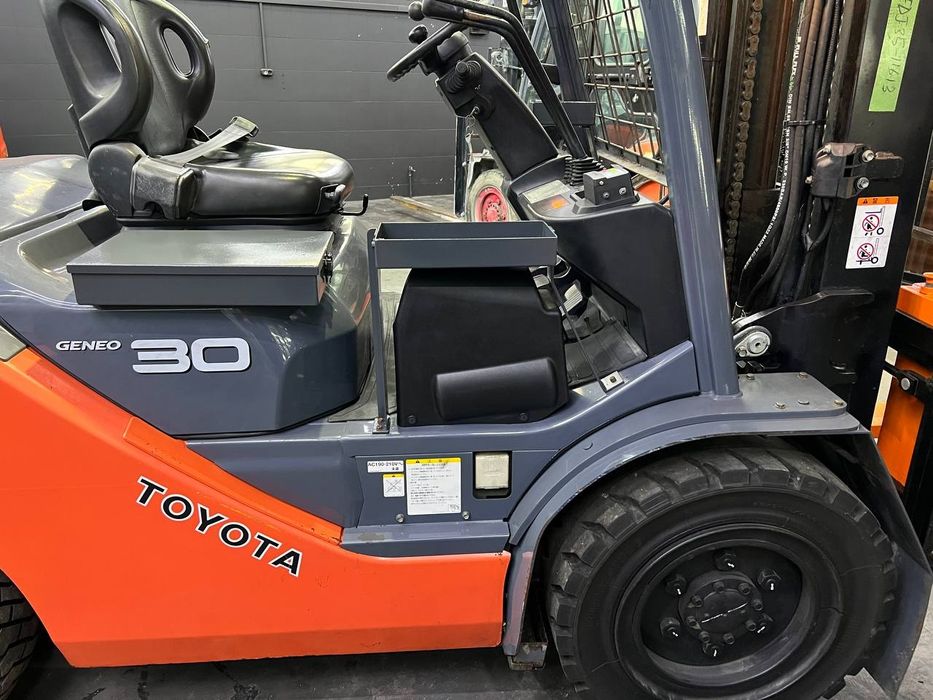 Вилочные Погрузчики 3 т дизель Toyota FD30