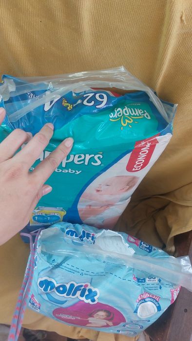 Подгузники. Памперсы. molfix. Pampers