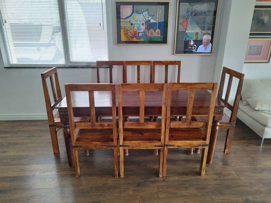 Трапезна маса със столове масив.