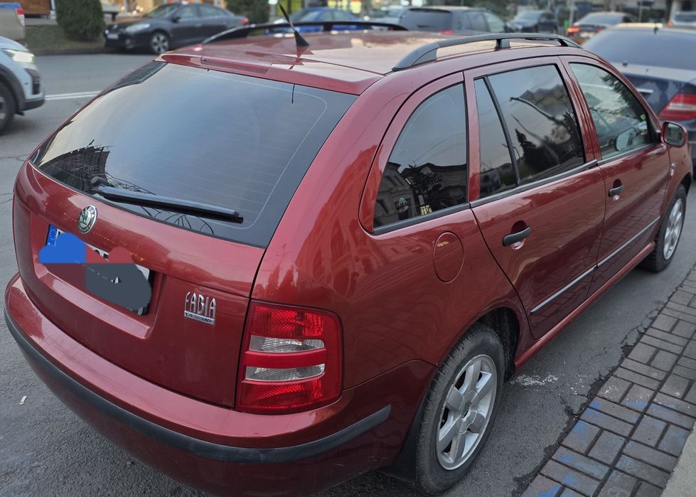 Skoda Fabia 1.4 benzină – 2001 
Gi