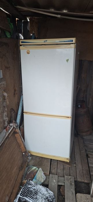 Продам холодильник