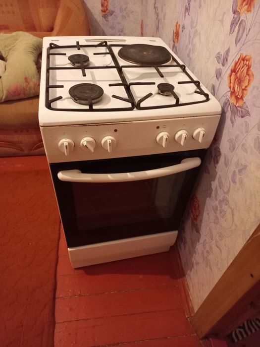 Продам газ плиту