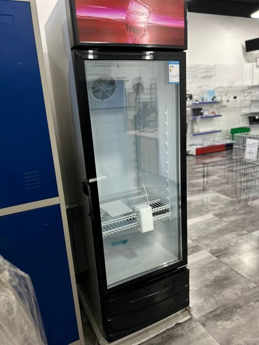 Холодильники витринные