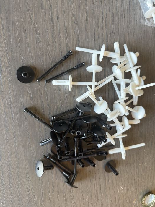 Nituri Clipsuri Cleme Bulbi Aripi BMW X3 X5 X6 F15 F16 F85 F86 X6M