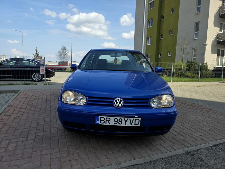 VOLKSWAGEN Golf 2000 — imagine 4