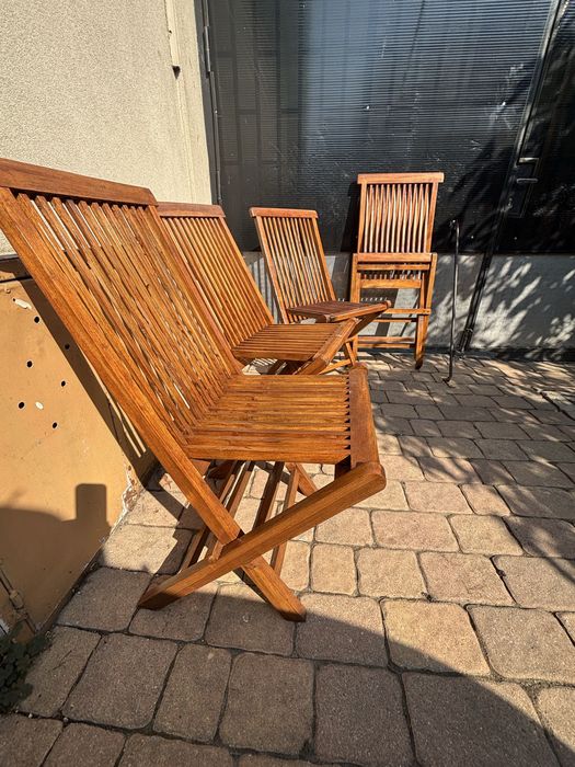 Set masa extensibila pt 12 persoane cu 4 scaune din teak