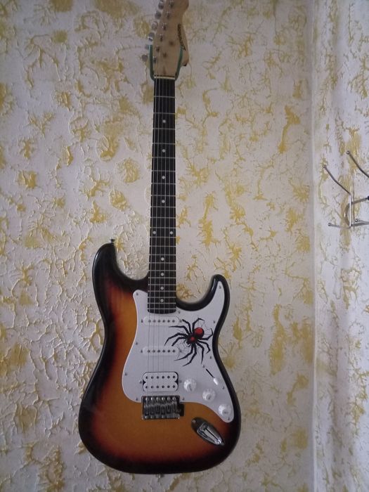 Гитара новая продам