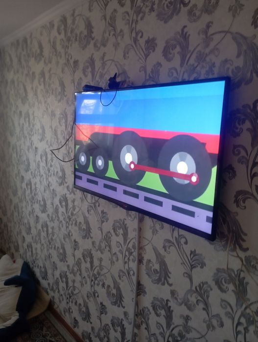Телевизор lg smart продам за 150000