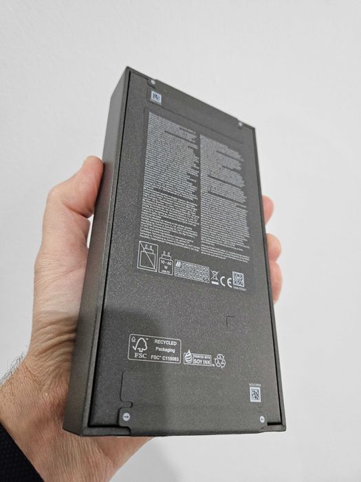 Samsung Galaxy S26 ultra, 256 gb, nou la cutie, 2 ani Garantie.