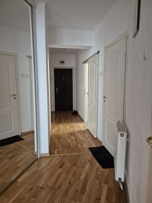 Inchiriez Apartament