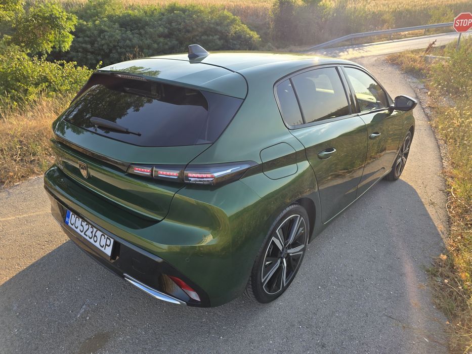 Peugeot 308 1.2i 130 к.с. 2022 - Пежо 308