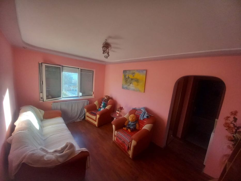 Vand apartament 2 camere  (negociabil)