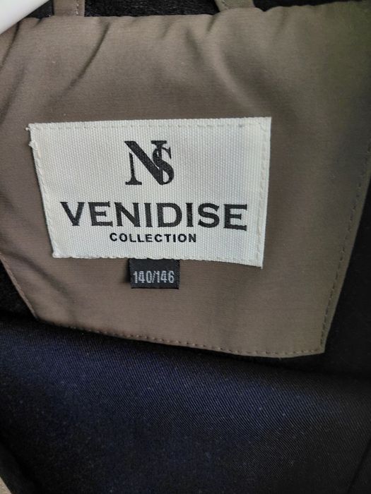 Продам куртку на мальчика