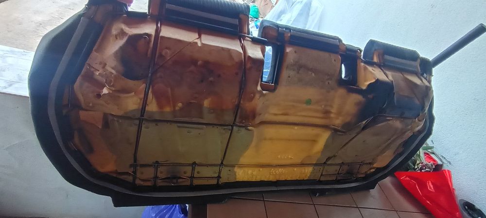 Vând scaune audi A4 b8