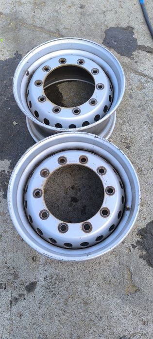 Шины грузовые 385/65/22,5