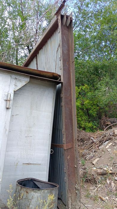 Продаю гаражные ворота