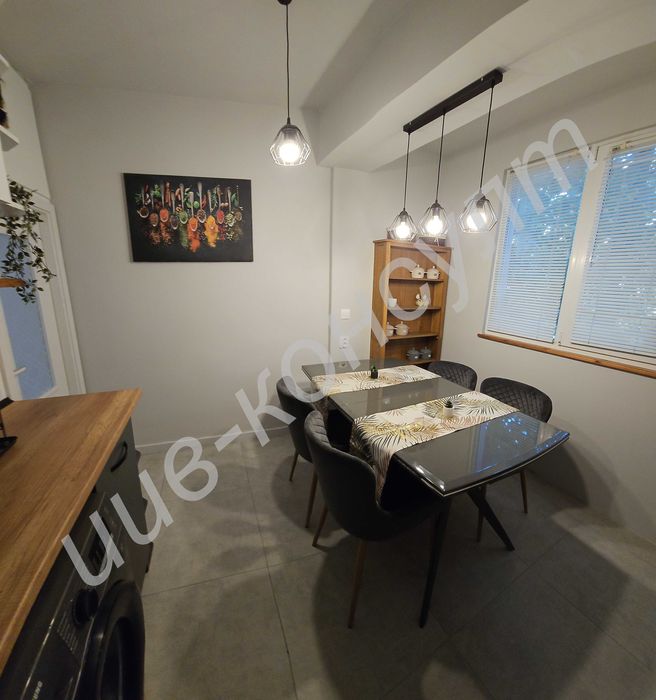 Продава се Тристаен апартамент в Велико Търново, Център - 70 кв.м за 1558 €/кв.м - Снимка #10