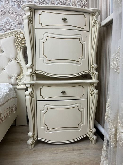 Продам спальный гарнитур Лорена