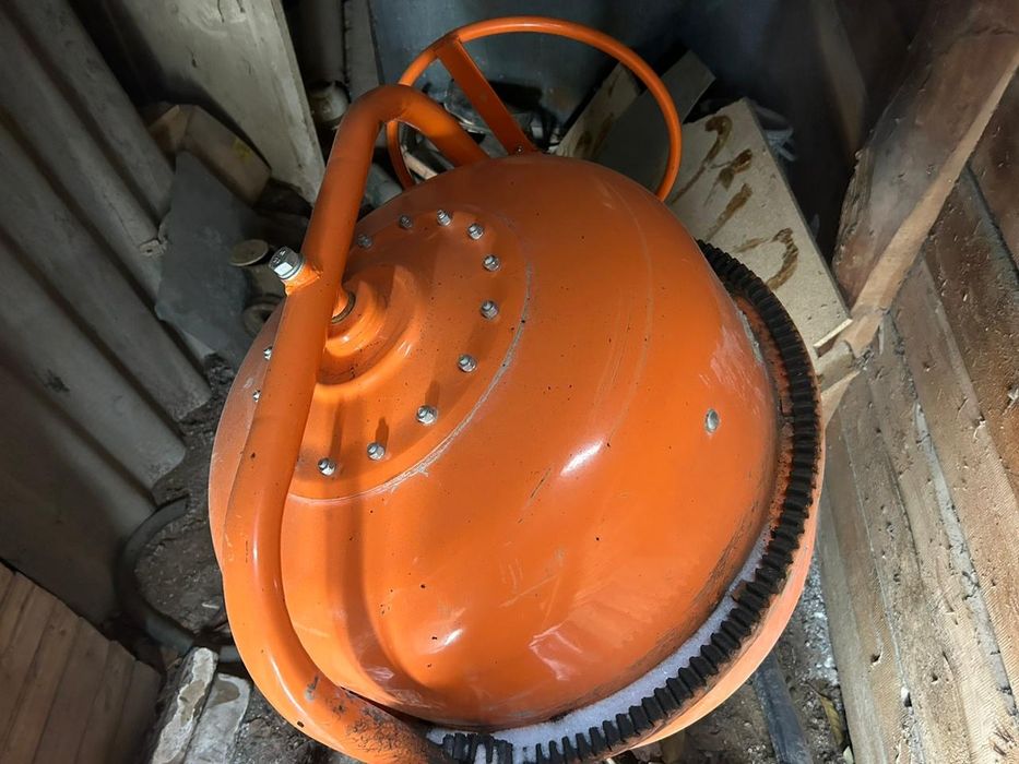 Продам бетономешалку