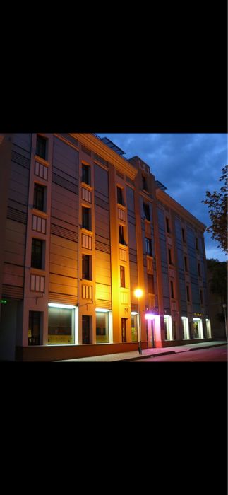 Дава се под наем Магазин в Благоевград, Идеален център - 40 кв.м за 248.88 € - Снимка #2