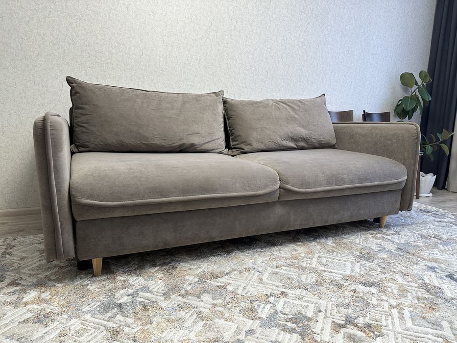 Продается Диван.