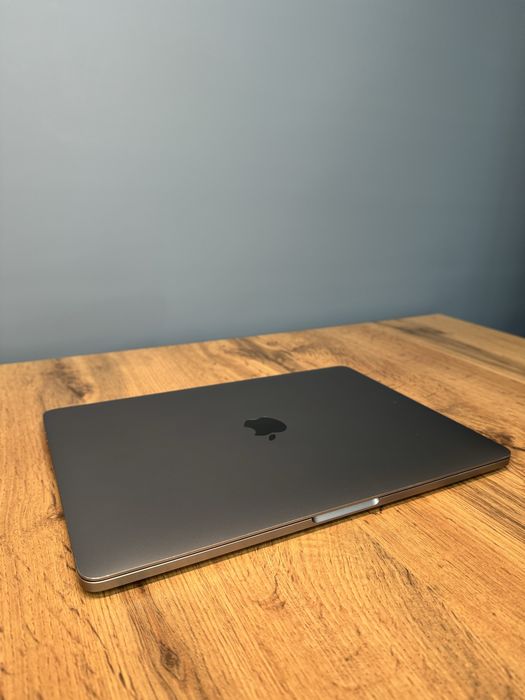 Mac book pro 13-inch 2020 (A2251)