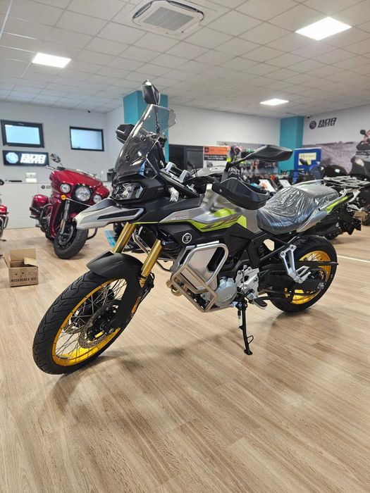 Motocicleta Voge DS900