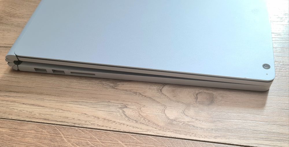 Microsoft Surface Book 3 15" i7 1065G7, 32 GB RAM, gtx 1660Ti, 512 ssd