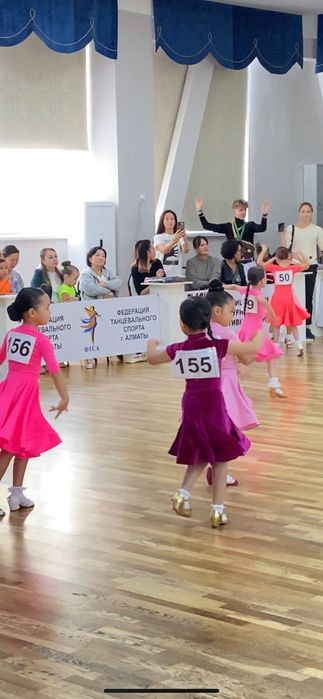 Платье для бальных танцев