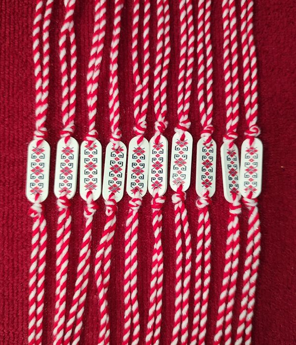 Мартенички и мартенски декорации