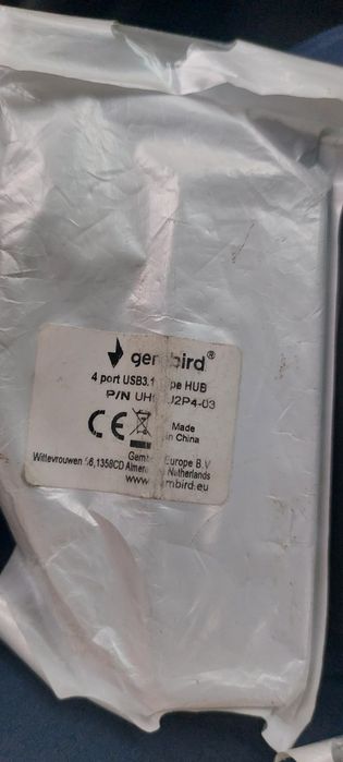 Продам  узби хабб!!новый 4 портовый! Отличном качество