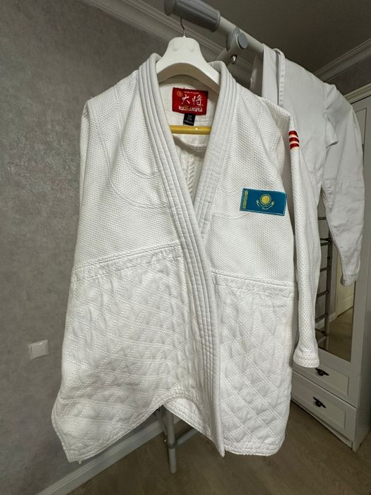 Мужское кимоно для дзюдо