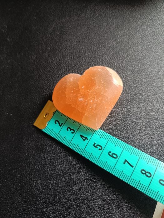 Cristal din Selenit în formă de inimă