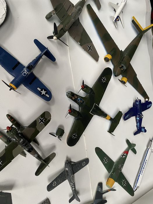 Machete plastic avioane tancuri hobby