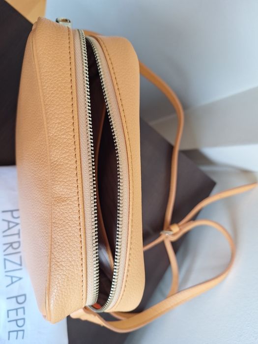 Patrizia Pepe малка кросбоди чанта