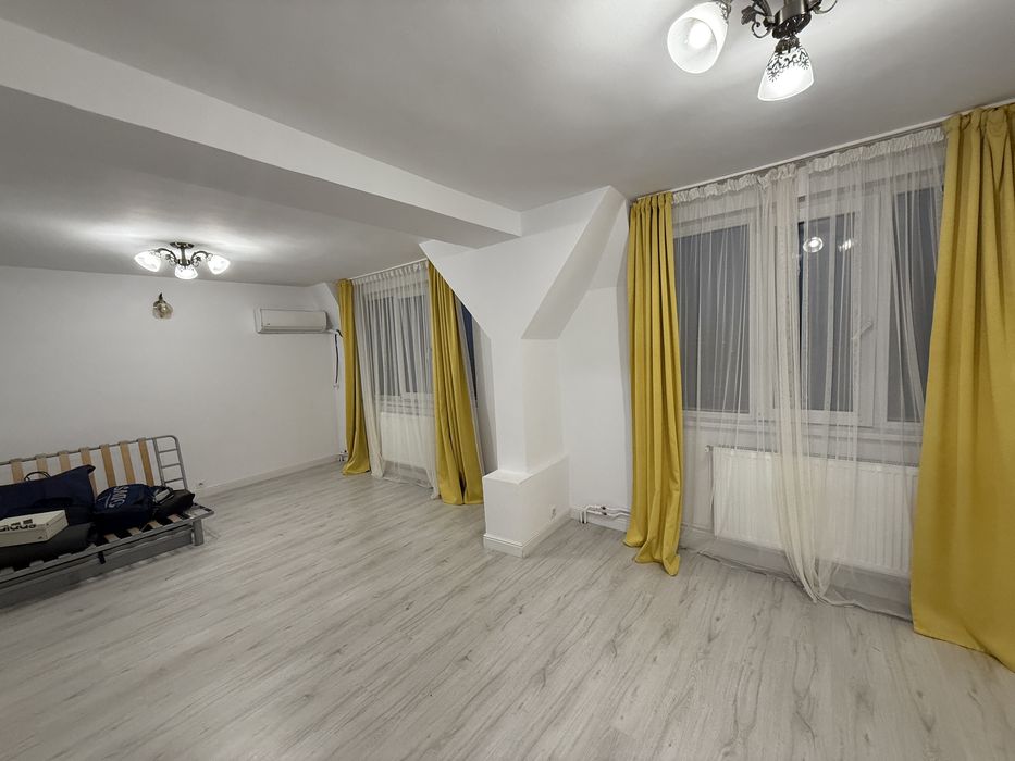 Apartament 3 camere, 2 dormitoare, living spatios, 2 bai , bucatarie