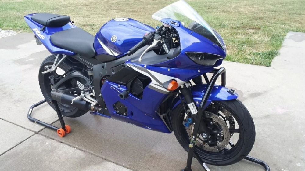 Продам задний пластик Yamaha r6