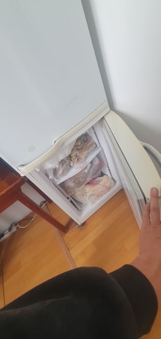 Холодильник и газовая плита