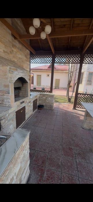 Резеденция-дача. Своя на берегу черчика.