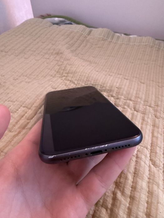 Айфон 11  65гб 72%