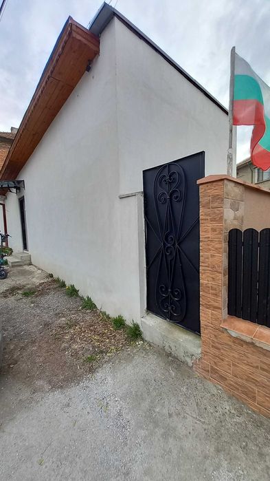 Продава се Къща в Разград, Житница - 100 кв.м за 1428 €/кв.м - Снимка #16