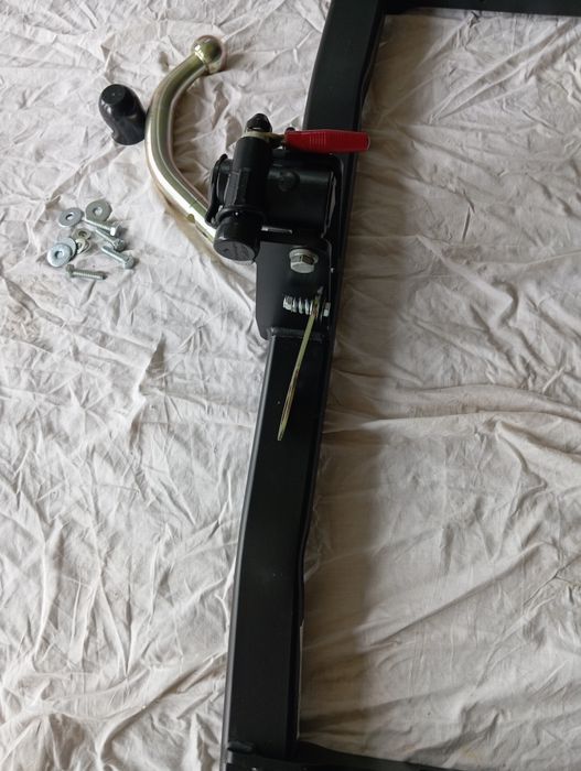 Теглич за Ауди А6 от 2011 до 2018