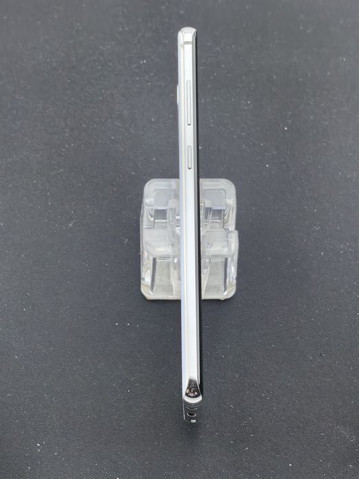 Samsung Galaxy S10 Plus  128 GB ID-vfj600