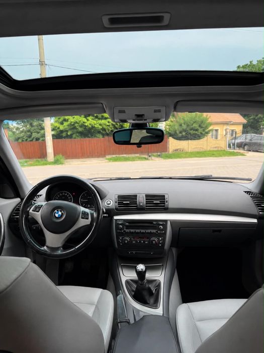 BMW Seria 1 E87 2.0D 163 CP – Piele, Trapă, Xenon, Jante 17