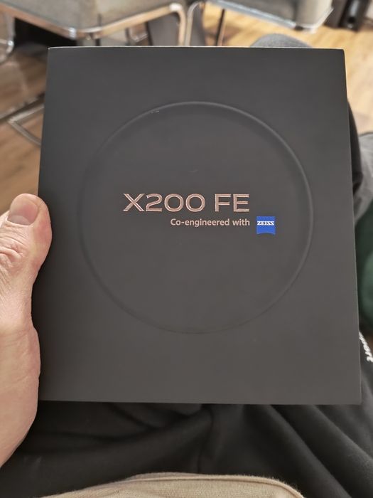 Vivo x200 FE, dual sim